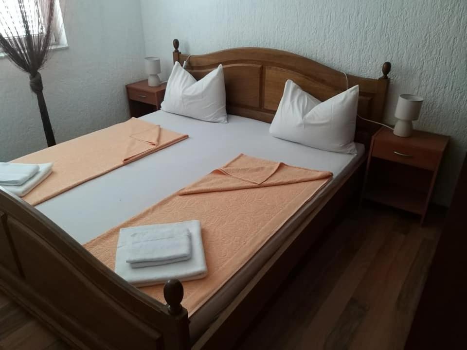 Apartman Zahira Karlobag Exteriér fotografie
